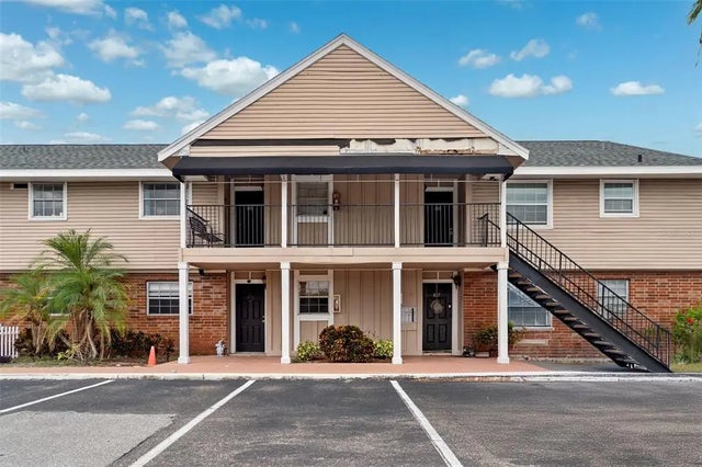 200 Country Club Drive 808, LARGO