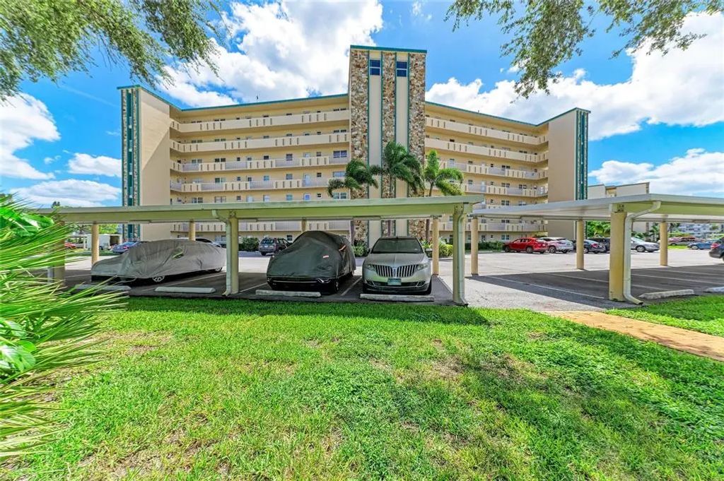 4040 Ironwood Circle 702f, BRADENTON
