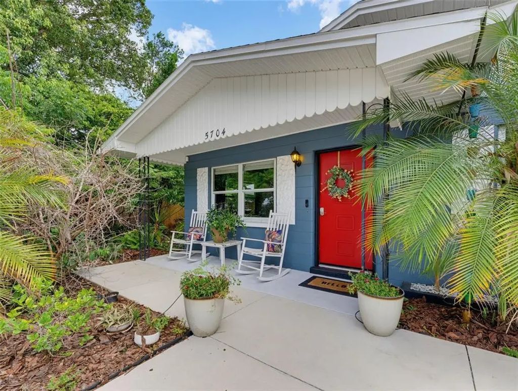 5704 13th Street, ZEPHYRHILLS