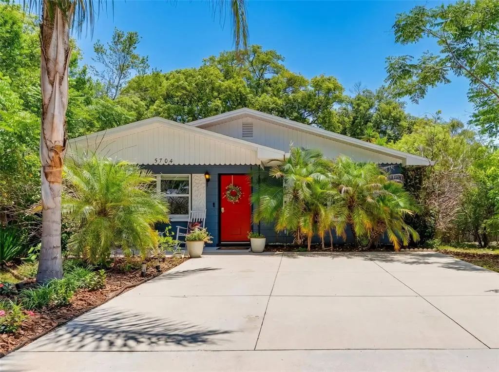 5704 13th Street, ZEPHYRHILLS