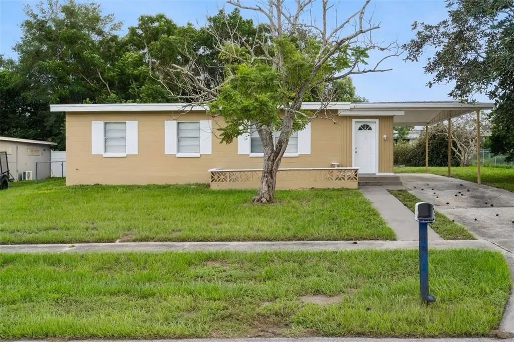 928 Vivian Terrace, DELTONA