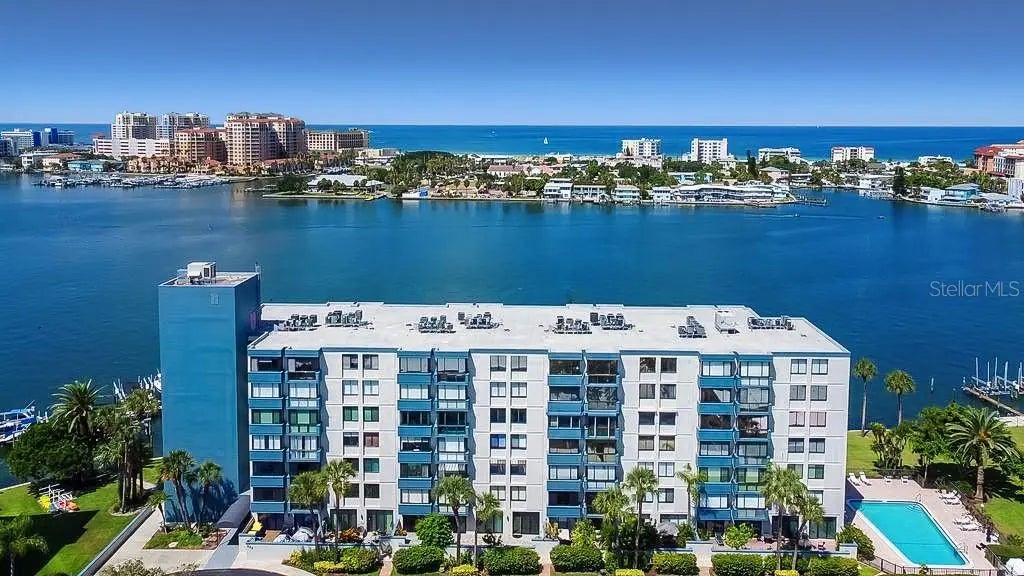 644 Island Way 101, CLEARWATER BEACH