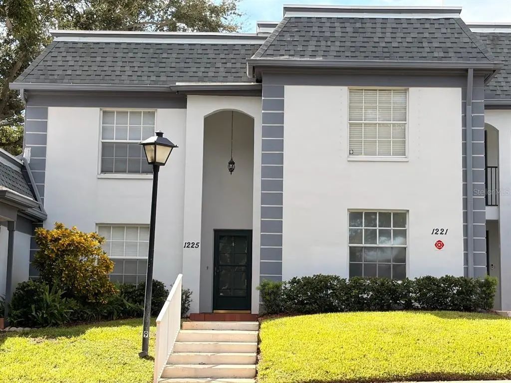 1225 N Mcmullen Booth Road, CLEARWATER