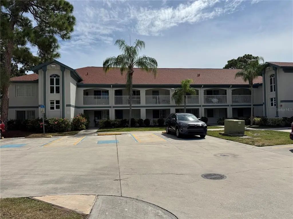 4457 W 45th Avenue 211, BRADENTON