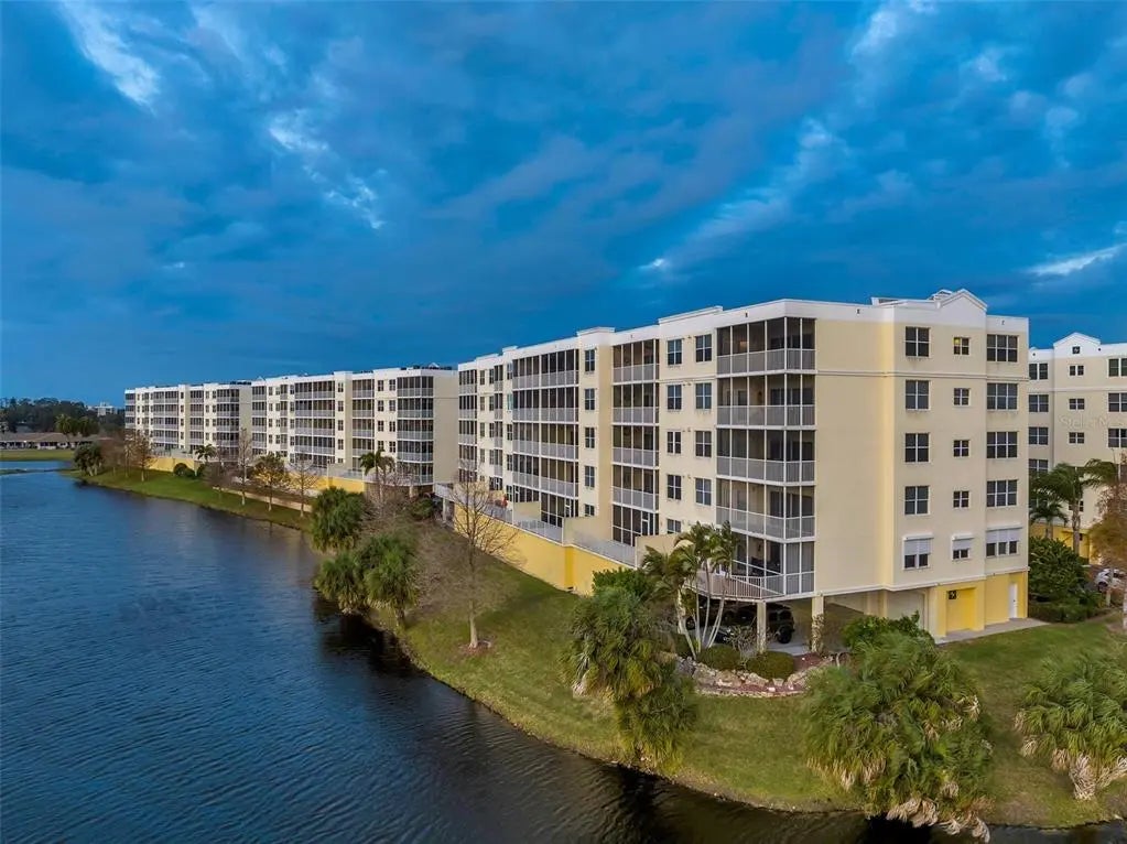 1200 Country Club Drive 1404, LARGO