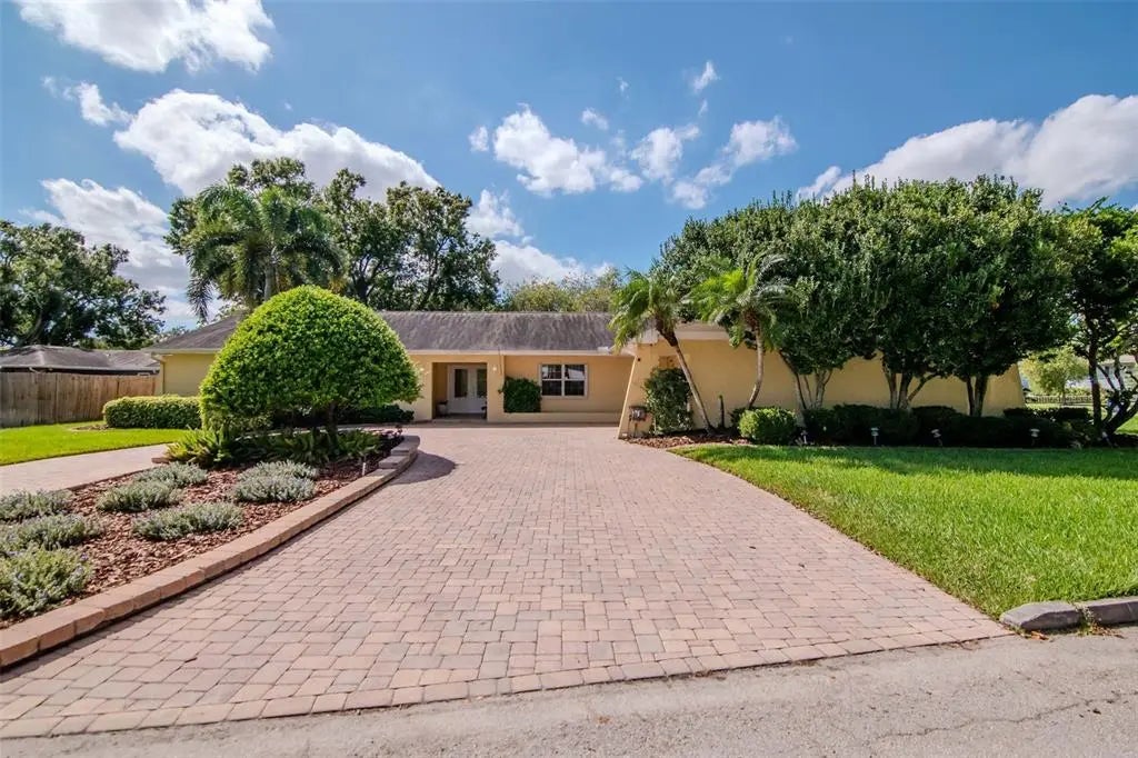 1704 W Saint Louie Street, TAMPA