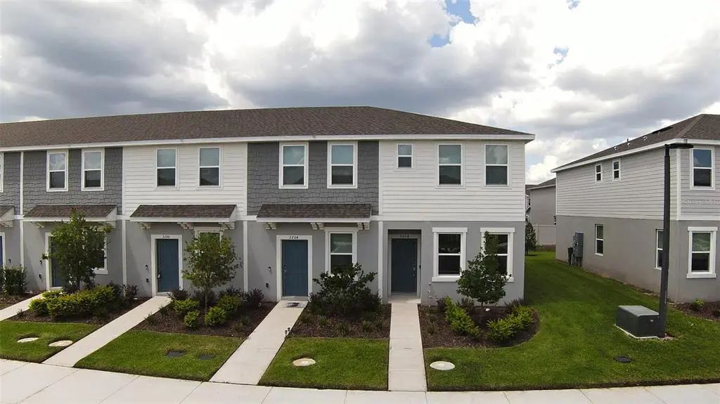 3208 Skyline Loop, POINCIANA