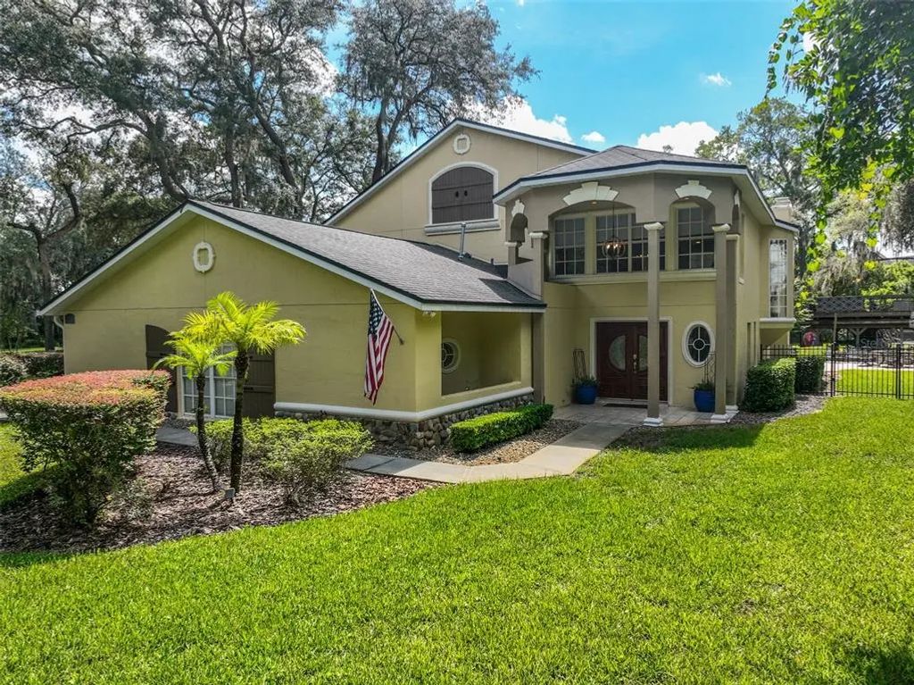 2261 Poinsettia Drive, LONGWOOD