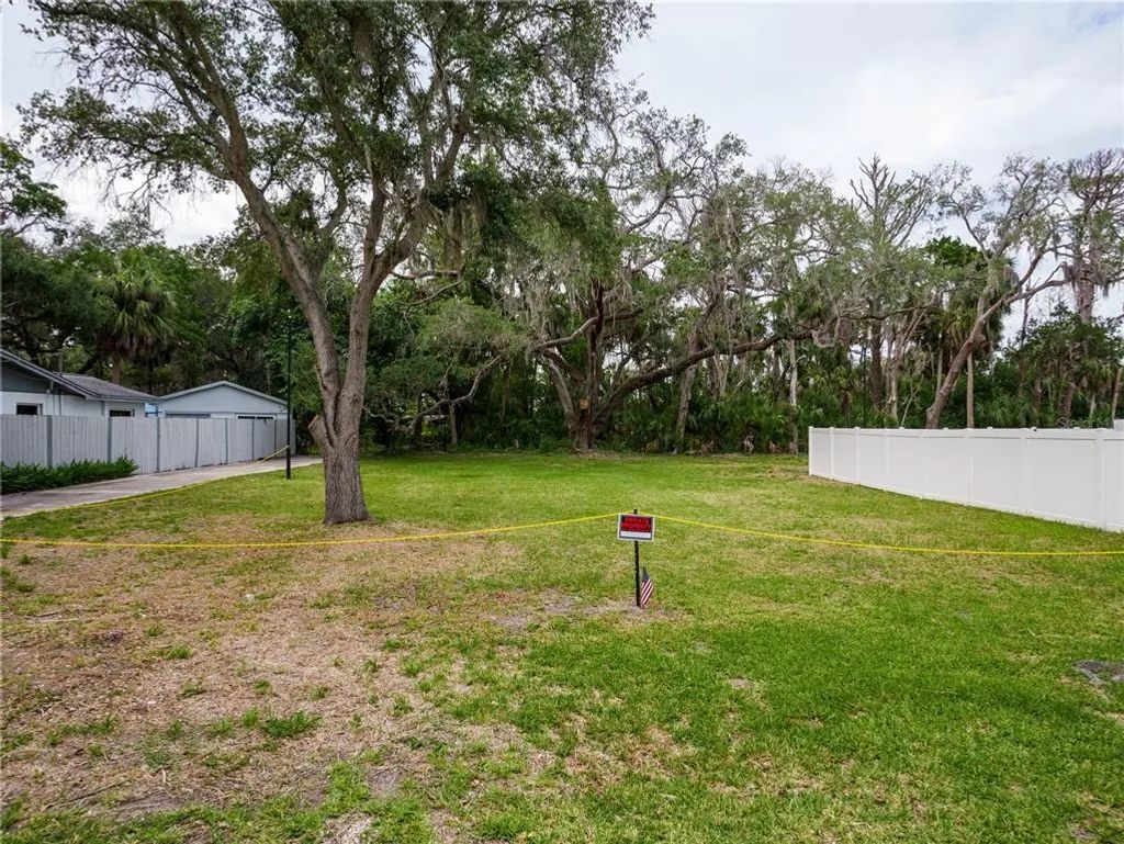 Limestone, PORT RICHEY