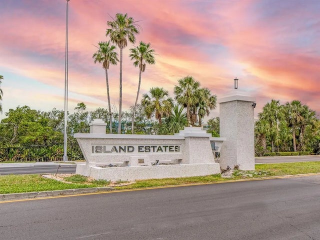 105 Island Way 131, CLEARWATER BEACH