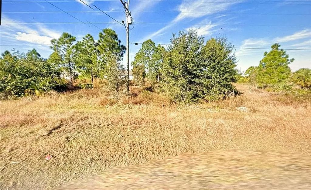 856 Eisenhower Boulevard, LEHIGH ACRES