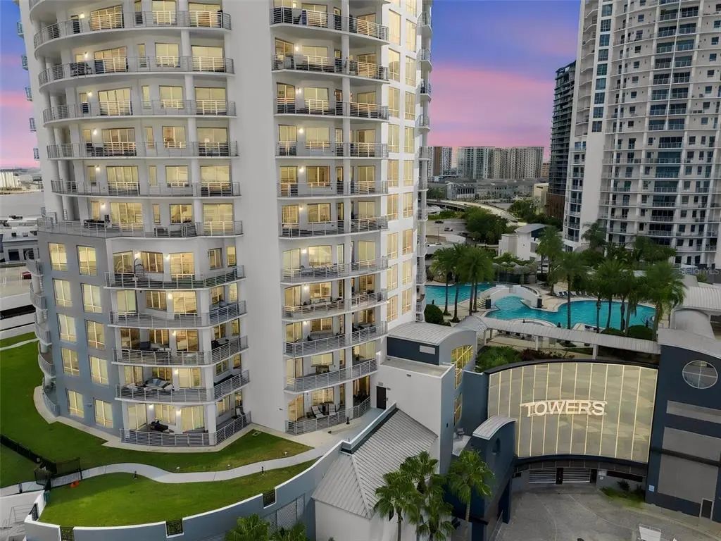 1209 E Cumberland Avenue 504, TAMPA