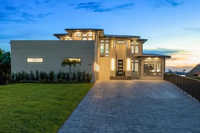 614 Bayshore Drive, OSPREY