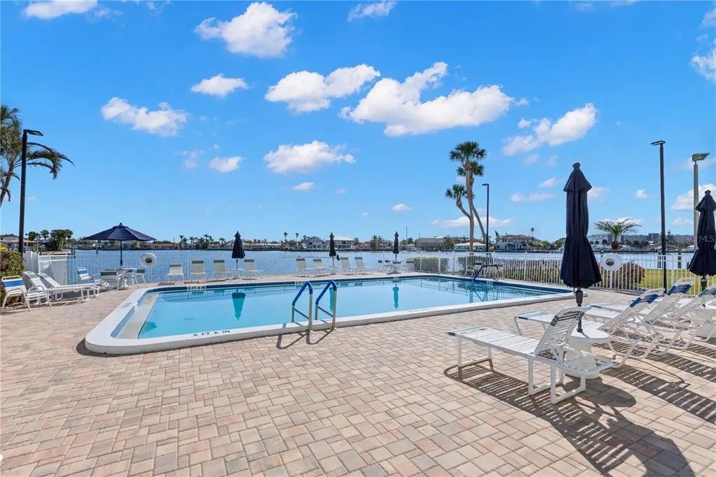 420 64th Avenue 402, ST. PETE BEACH
