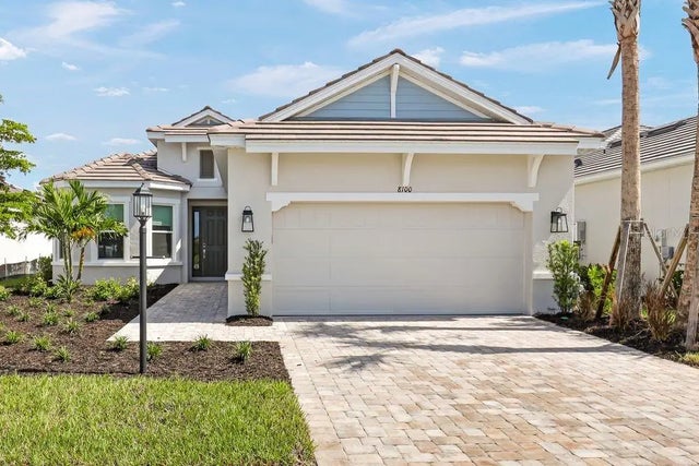 8100 Moonbeam Avenue, SARASOTA