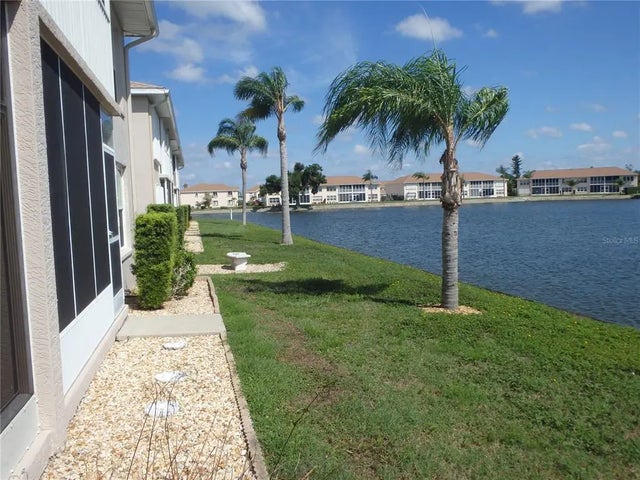 11644 Sw Egret Circle 902, LAKE SUZY