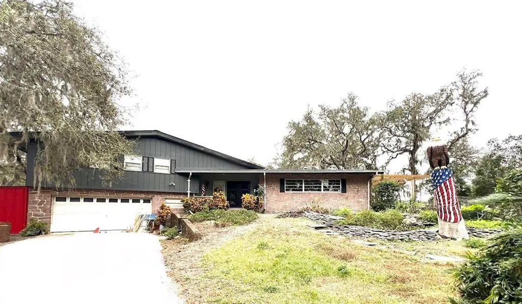 15300 Lake Iola Road, DADE CITY