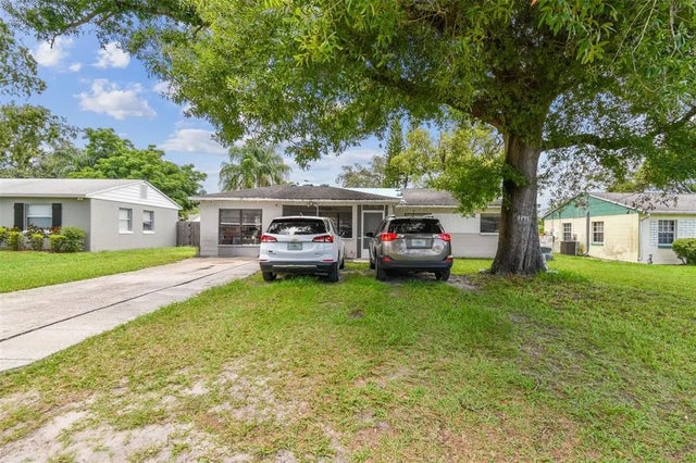 1711 W Followthru Drive, TAMPA