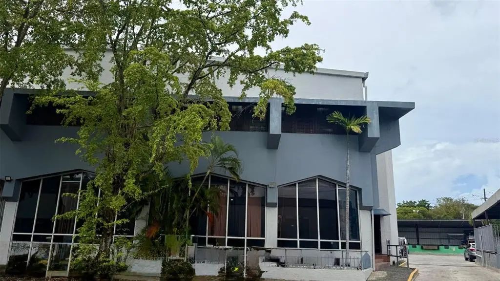 272 Calle 272 Bloq. L B 12, Urb. Country Club, CAROLINA
