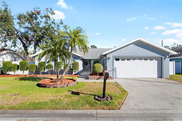8747 Glen Lakes Boulevard N, ST PETERSBURG
