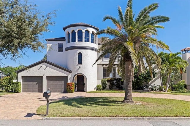 841 2nd Avenue S, TIERRA VERDE