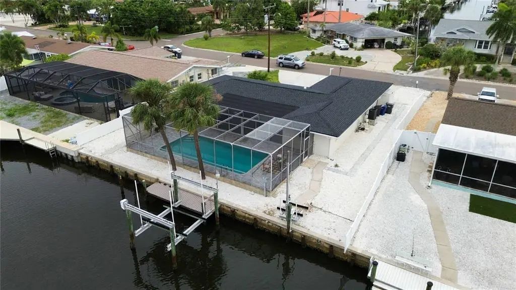 9911 Royal Palm Drive, BRADENTON
