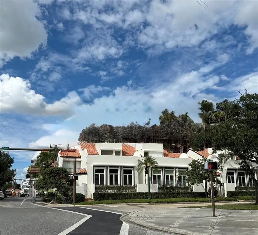 200 Cocoanut Avenue 1