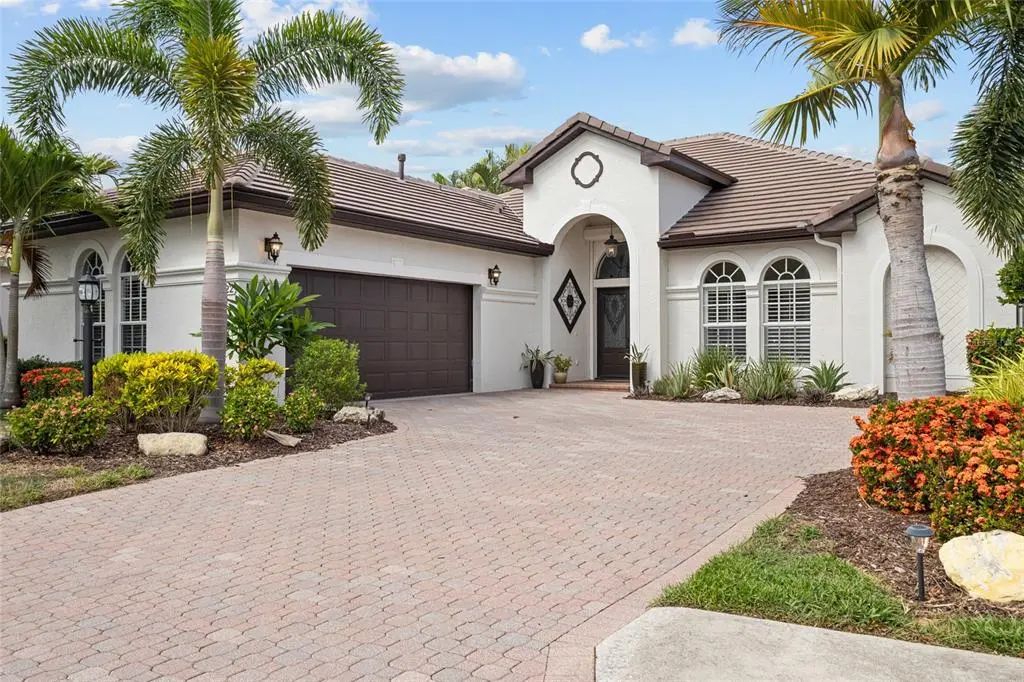 7622 Desert Inn Way, LAKEWOOD RANCH
