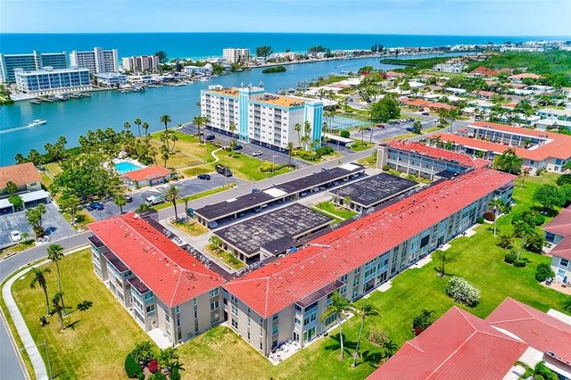 10215 Regal Drive 41, LARGO