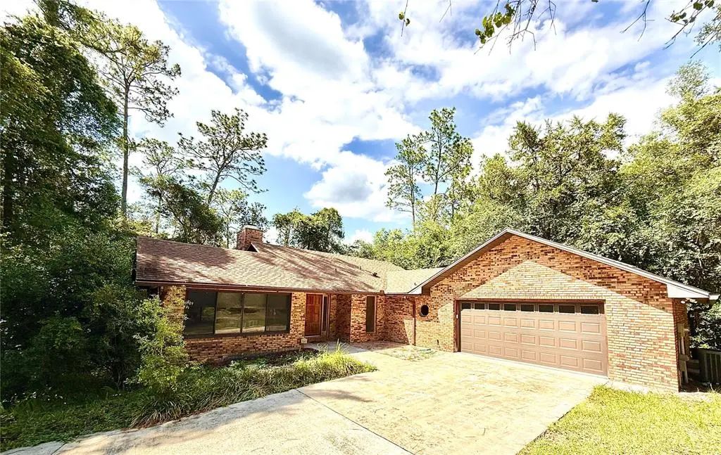 1325 South Spring Garden Avenue, DELAND