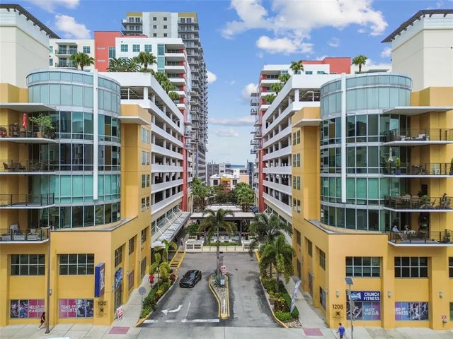 1120 E Kennedy Boulevard 724, TAMPA