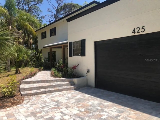 425 Laurel Road W, NOKOMIS