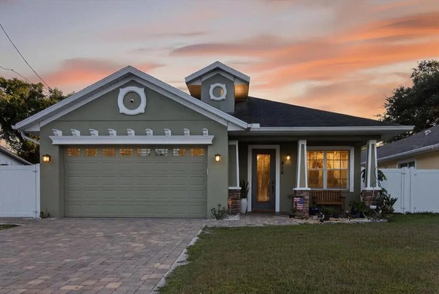 812 W Country Club Dr, TAMPA
