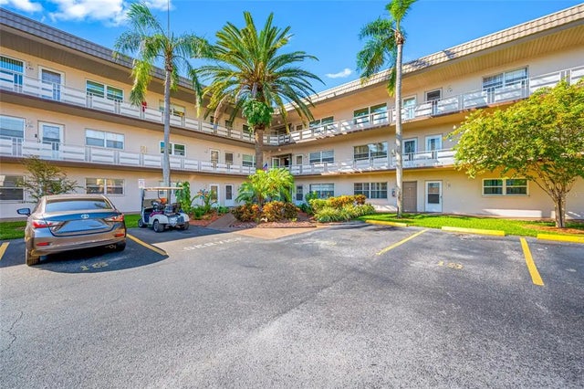 5530 80th Street N C302, ST PETERSBURG