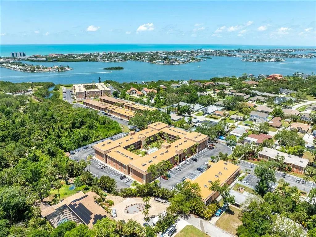 12760 Indian Rocks Road 409, LARGO