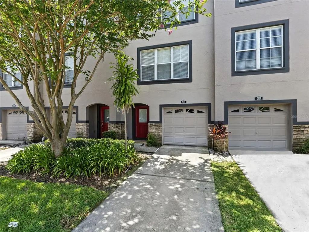 2412 Middleton Grove Drive, BRANDON