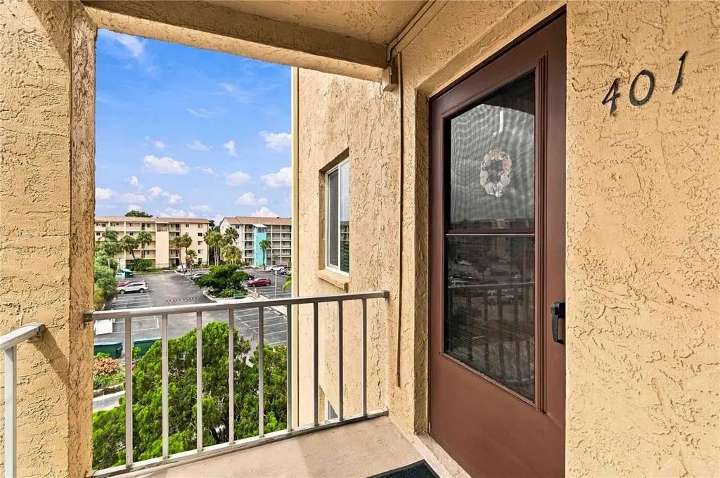 3617 Lake Bayshore Drive 401, BRADENTON