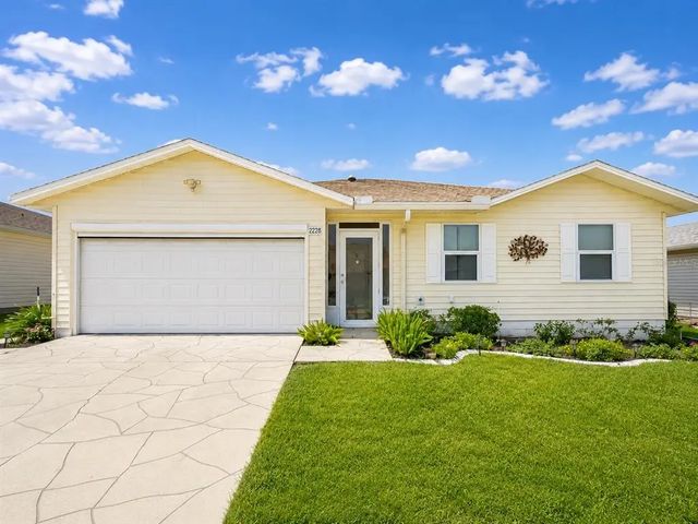 2228 Grand Cypress Drive, LAKELAND