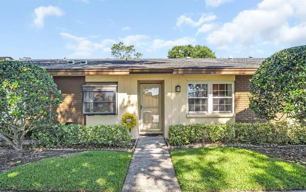860 Maclaren Drive N B, PALM HARBOR