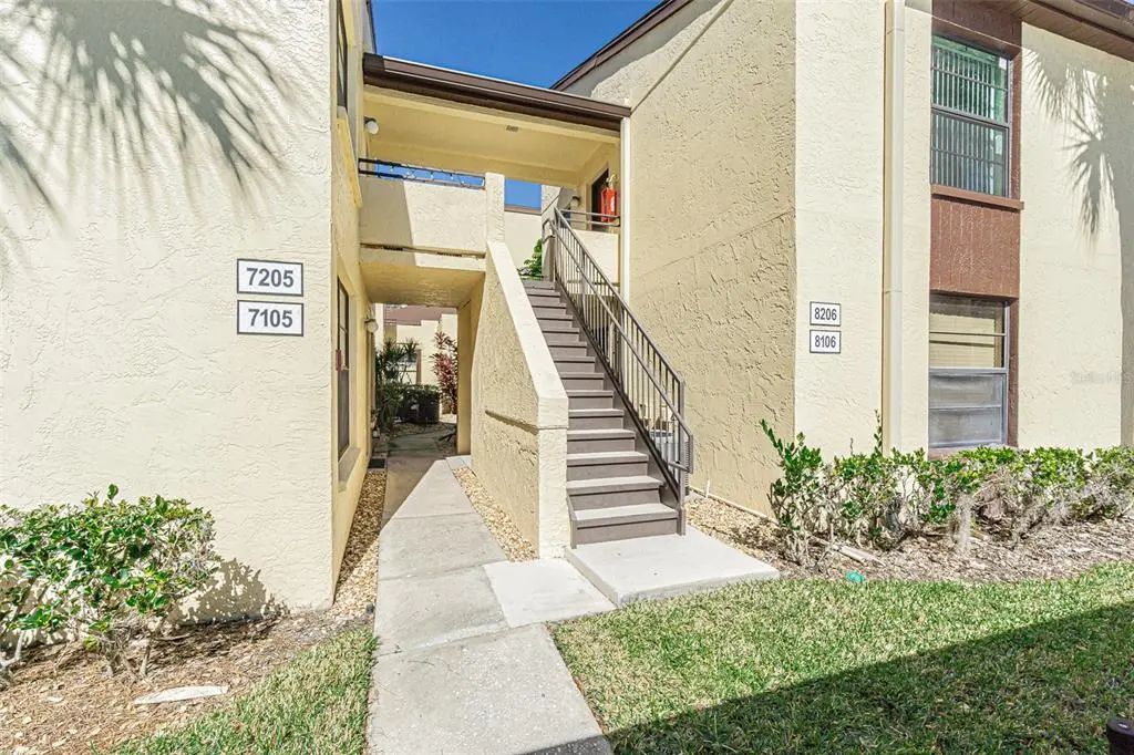 13608 South Village 8206, TAMPA