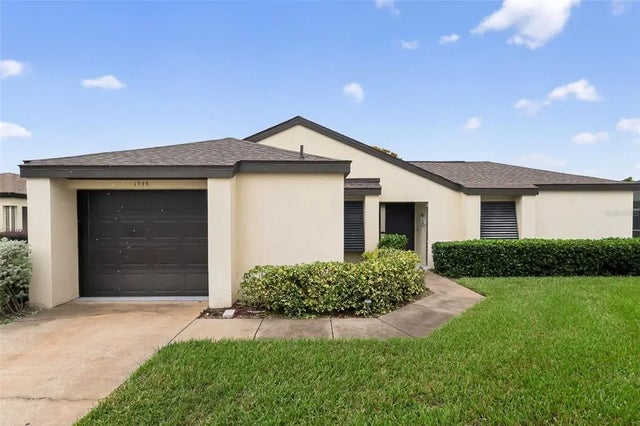 1948 Magnolia Circle 48a, TAVARES