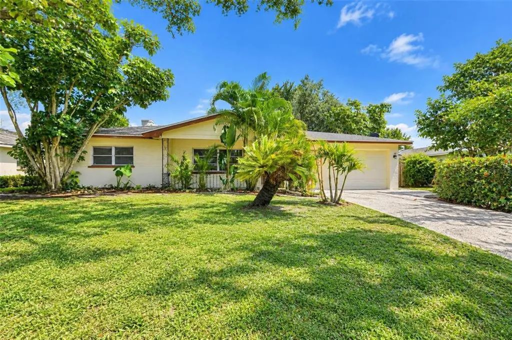 109 N Maywood Avenue, CLEARWATER