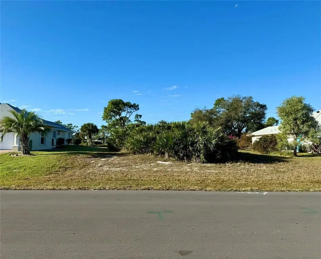 114 Tournament Road, ROTONDA WEST