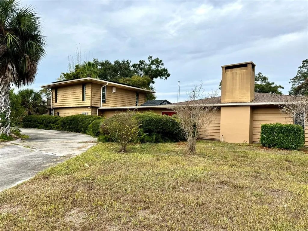 1407 Tampa Road, PALM HARBOR