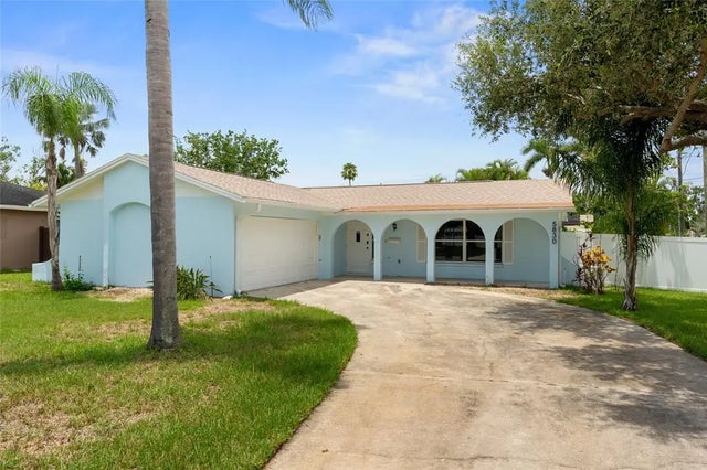 5830 Venetian Boulevard Ne, ST PETERSBURG