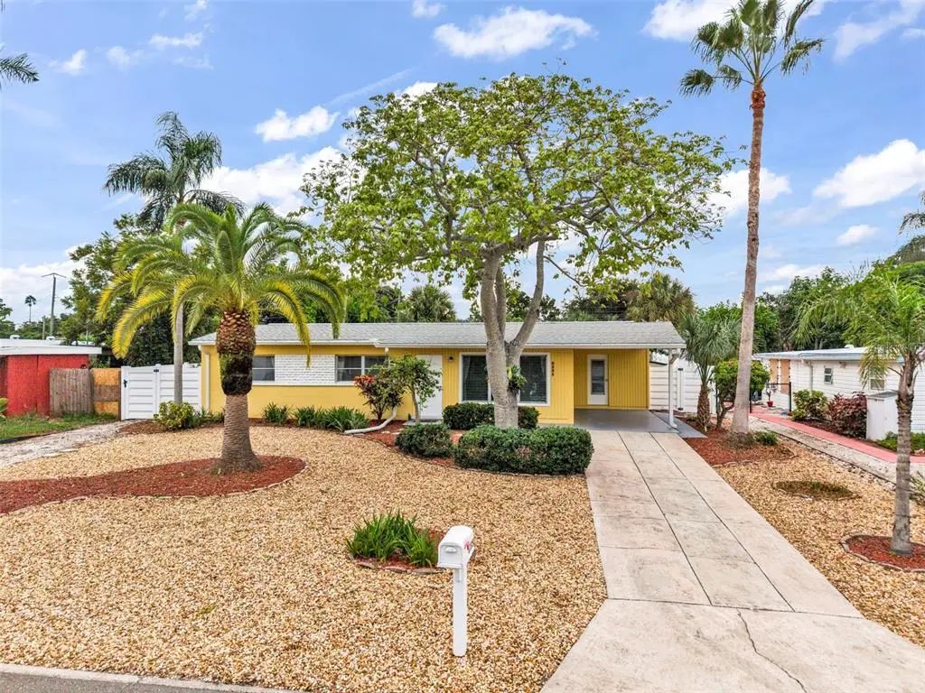 6235 Columbia Drive, BRADENTON