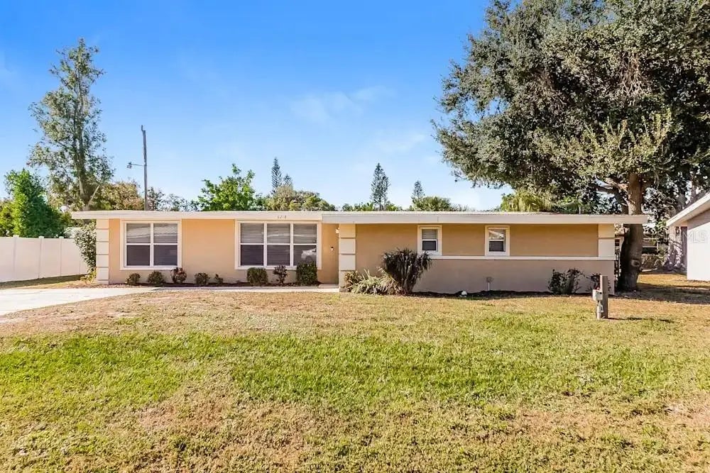 6218 Nutmeg Avenue, SARASOTA