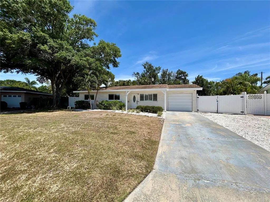 295 59th Avenue Ne, ST PETERSBURG