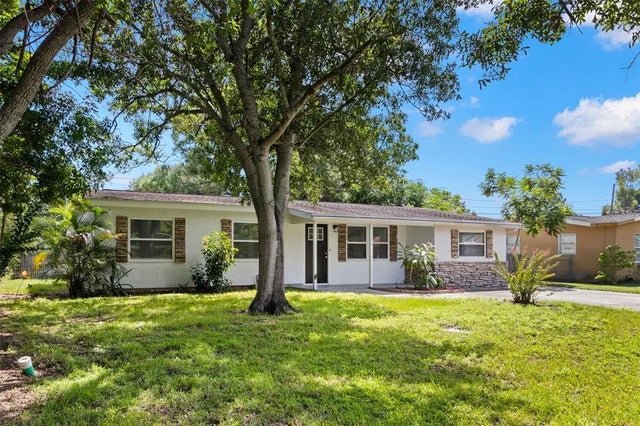 127 Emerald Lane, LARGO