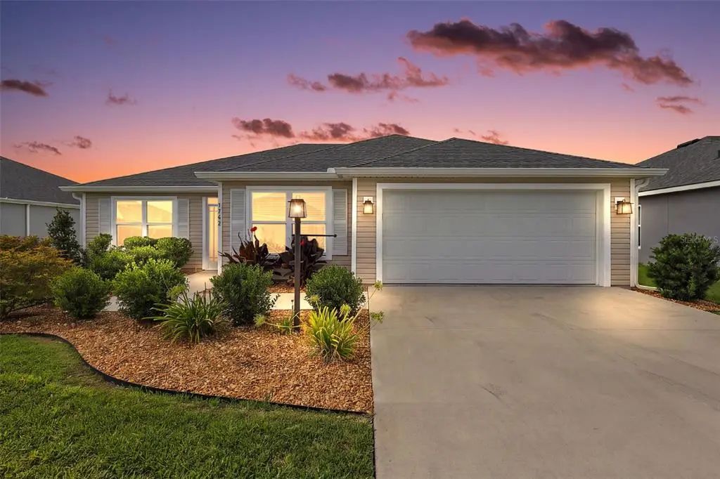 1742 James Gray Street, THE VILLAGES